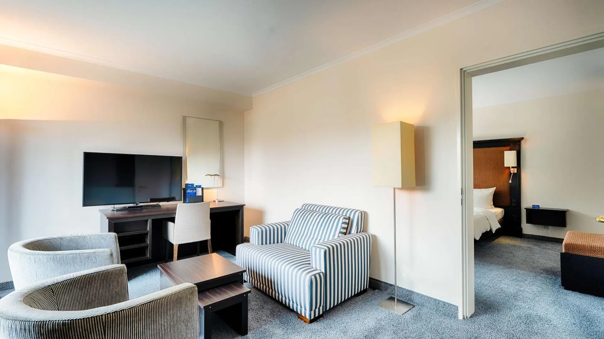 Radisson Blu Senator Hotel, Luebeck 5*, ליבק גרמניה